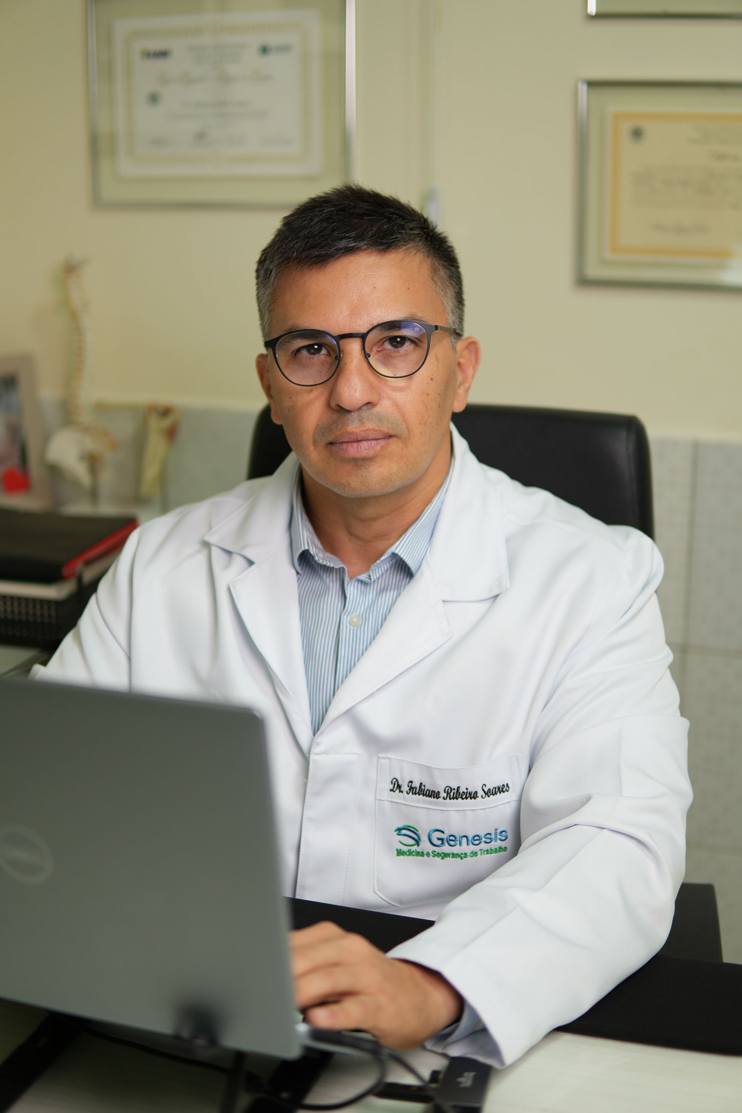 Dr. Fabiano Ribeiro Soares